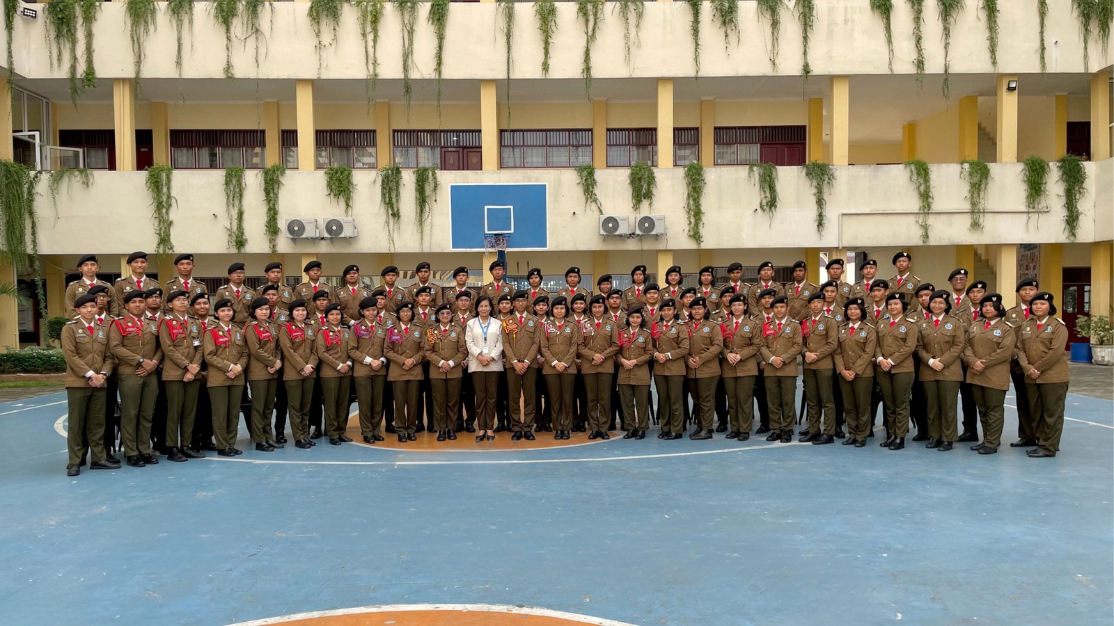 Foto Bersama Kepala Sekolah Pengurus OSIS